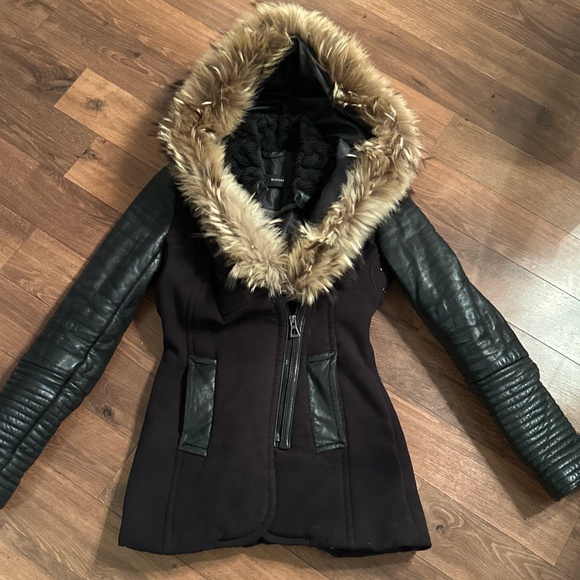 Mackage coat with fur trim and leather sleeves - Picture 1 of 11